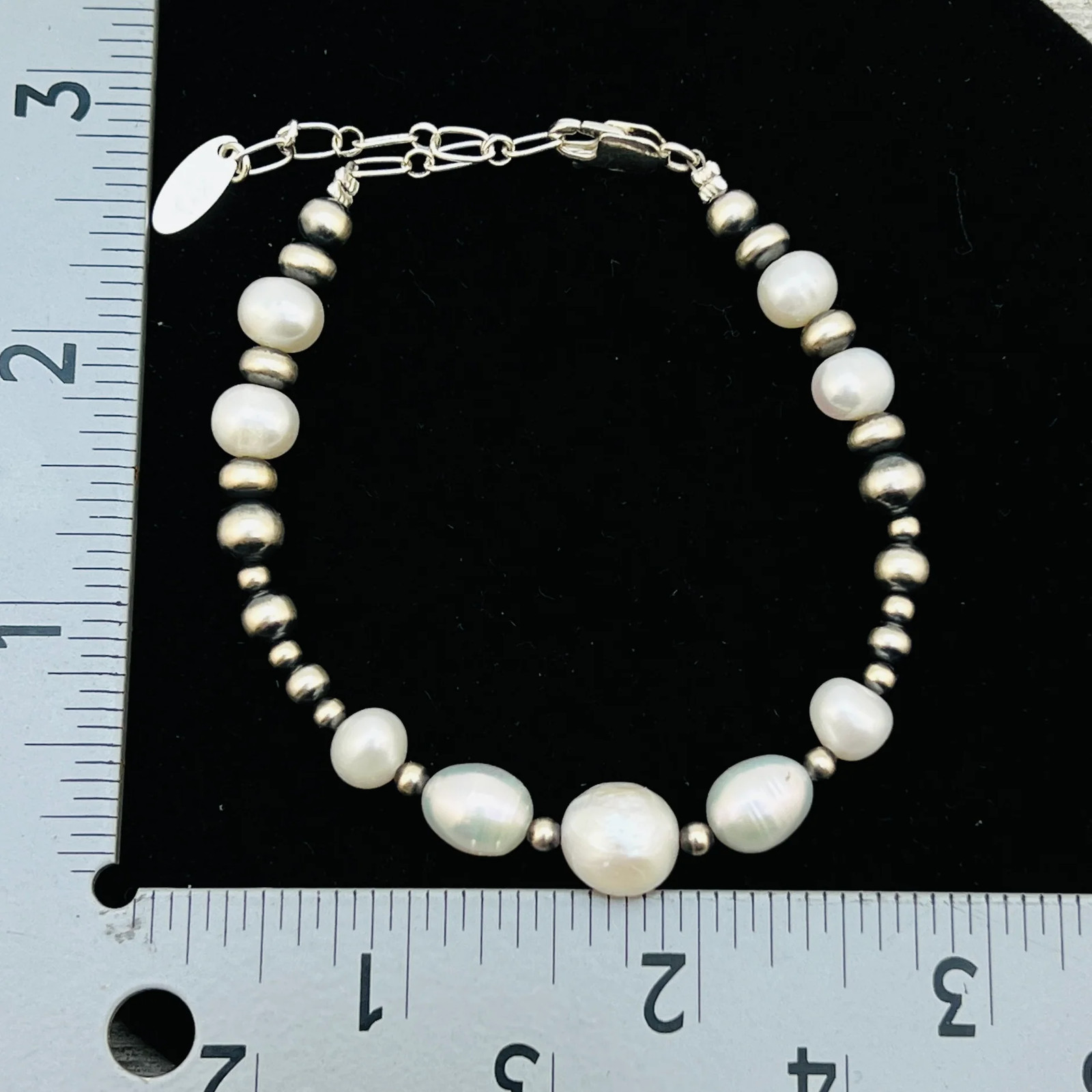 Adjustable 7″ – 9″ bracelet, Real Sterling Silver, Freshwater pearls, Western B