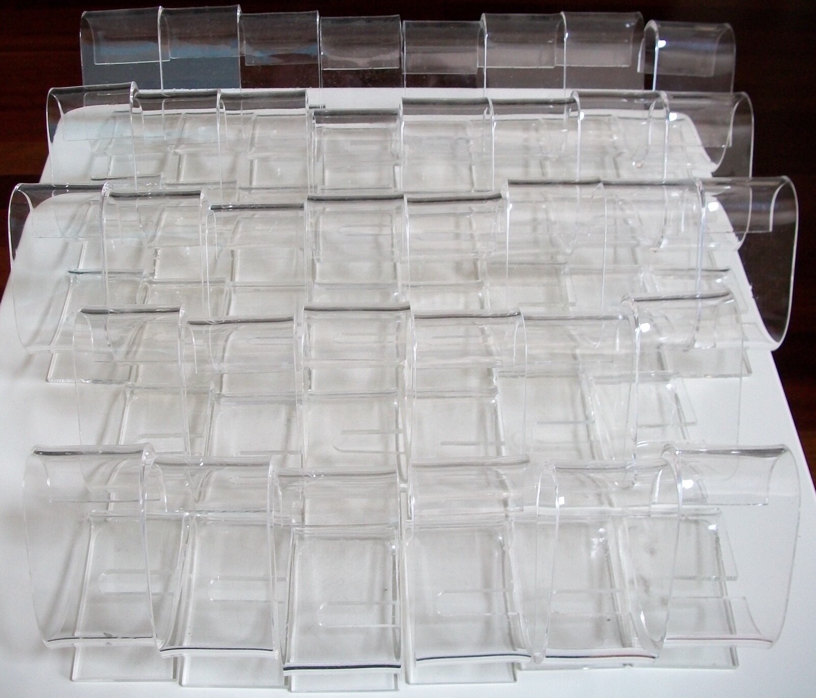 Man or Woman Clear Display for Watch Acrylic Stand Showcase Countertop 36 pieces