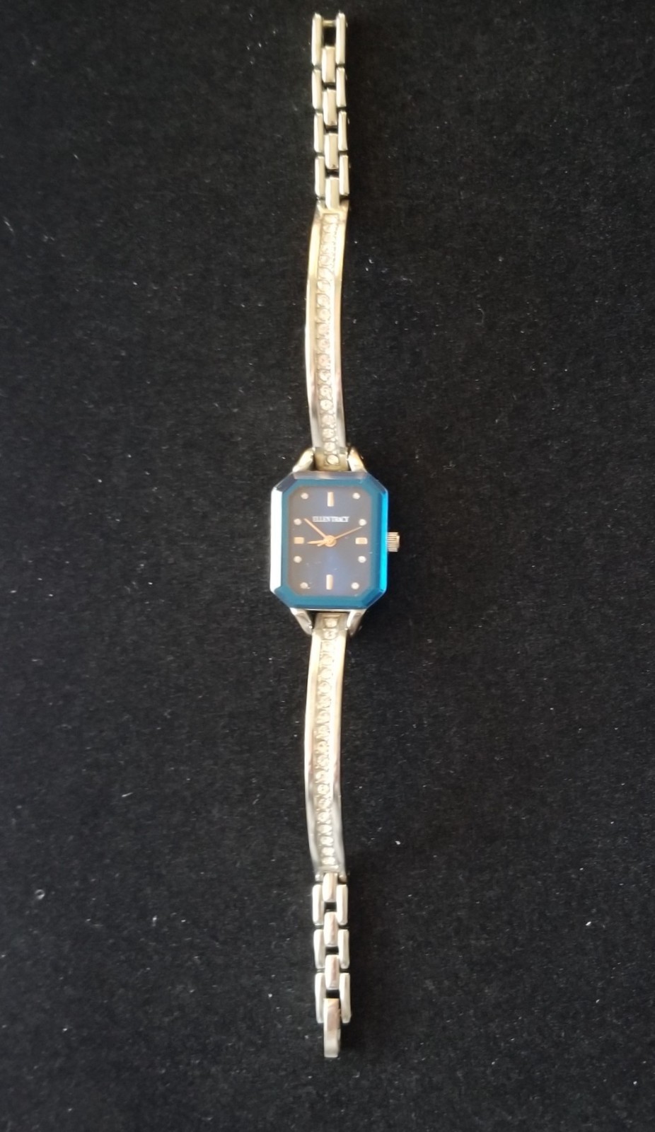 Ellen Tracy Silver Tone Watch Blue Dial Cuff/Link Band 7″ Max Size New Battery