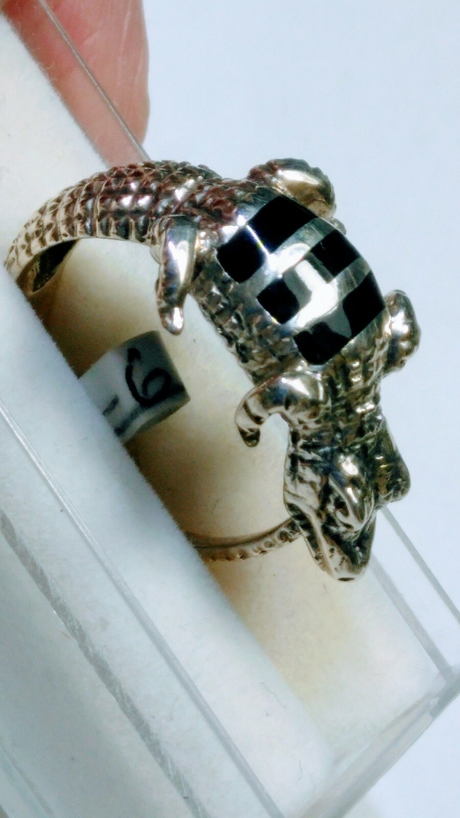 FETCHING STERLING SILVER .925 WITH BLACK ONYX INLAY RING IN SIZE 8.75-9.0-9.25!
