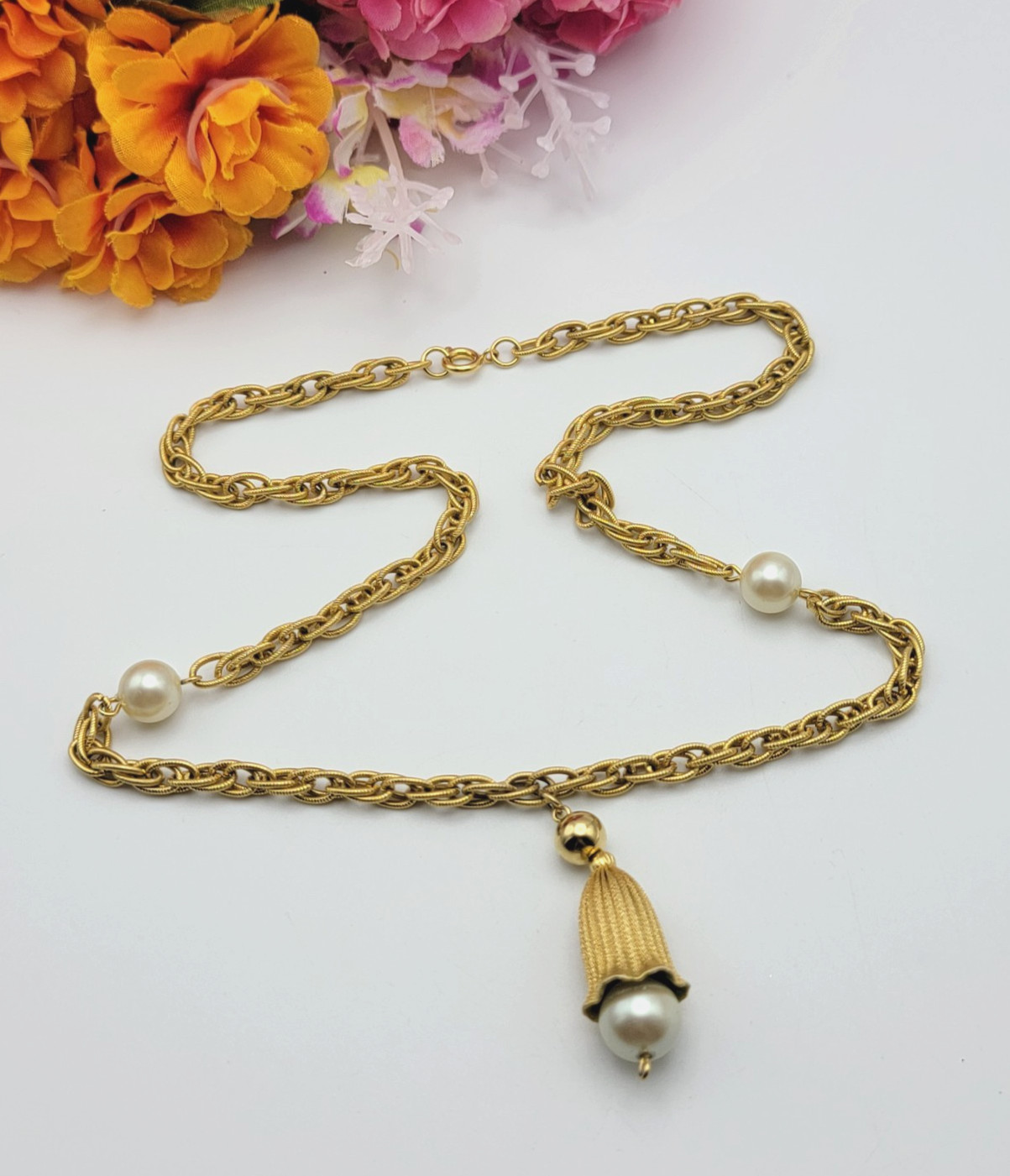 Vtg. Gold Tone Fancy Wheat Link Chain White Faux Pearl Drop Pendant Necklace 22″