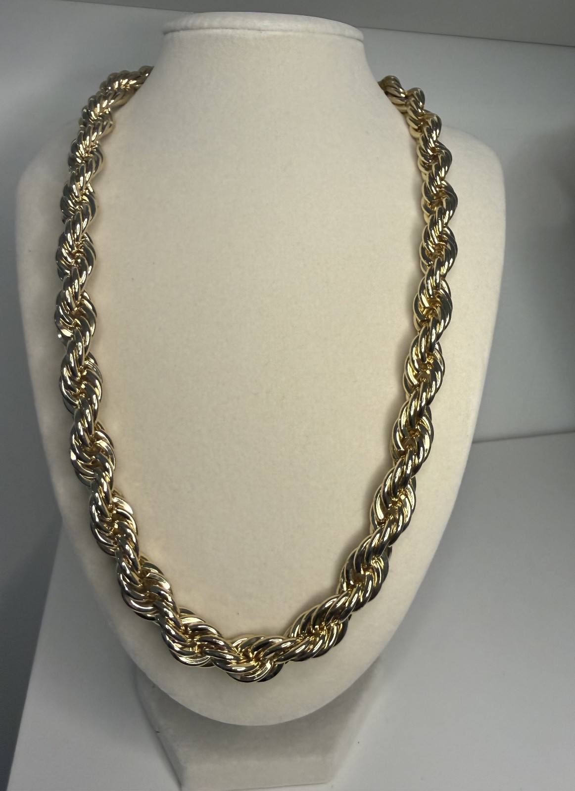 Stainless Steel Rope Hip Hop necklace 22″ Non-Tarnish, Excellent Condition
