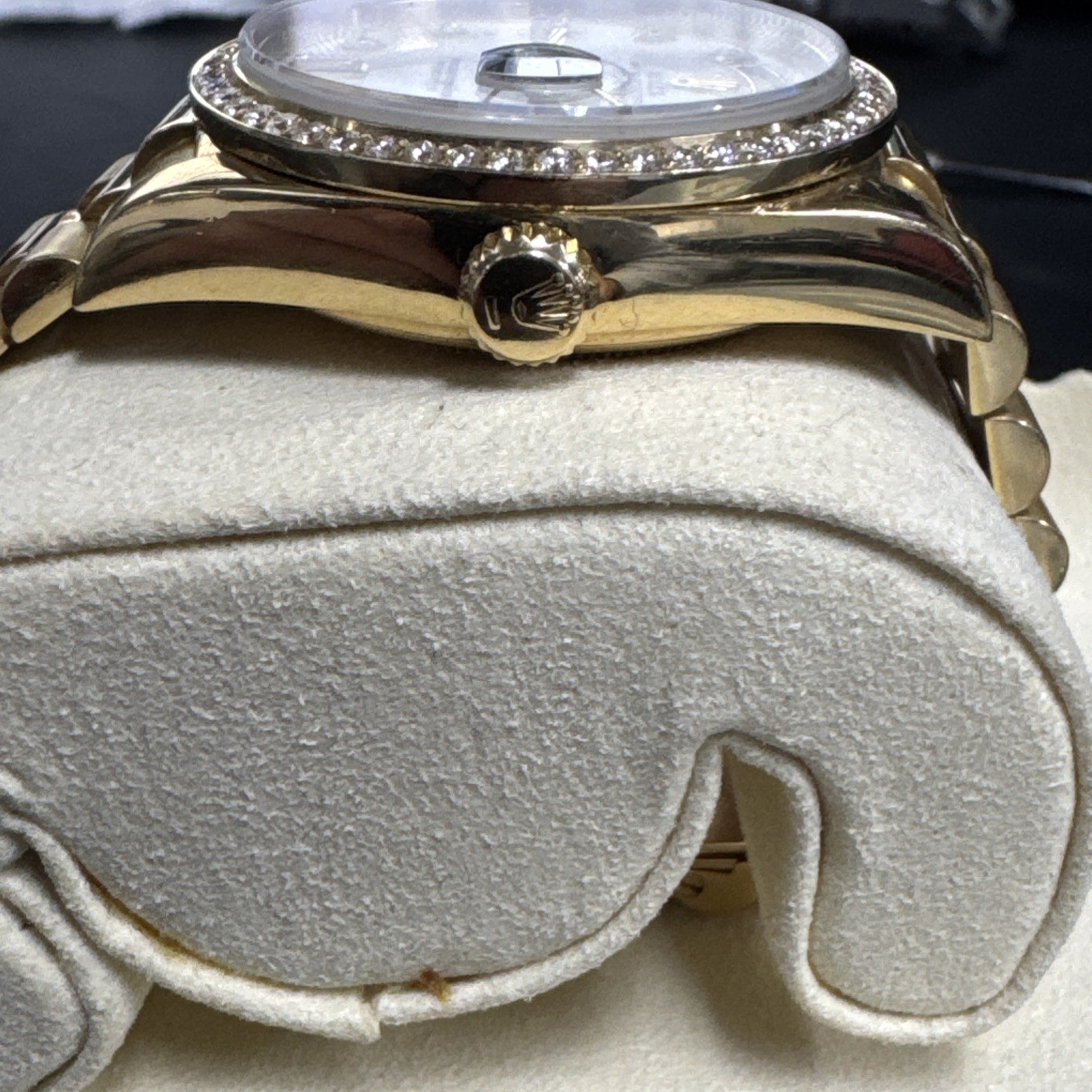 Rolex Day-Date 36mm MOP Diamond Dial Watch Ref# 18048