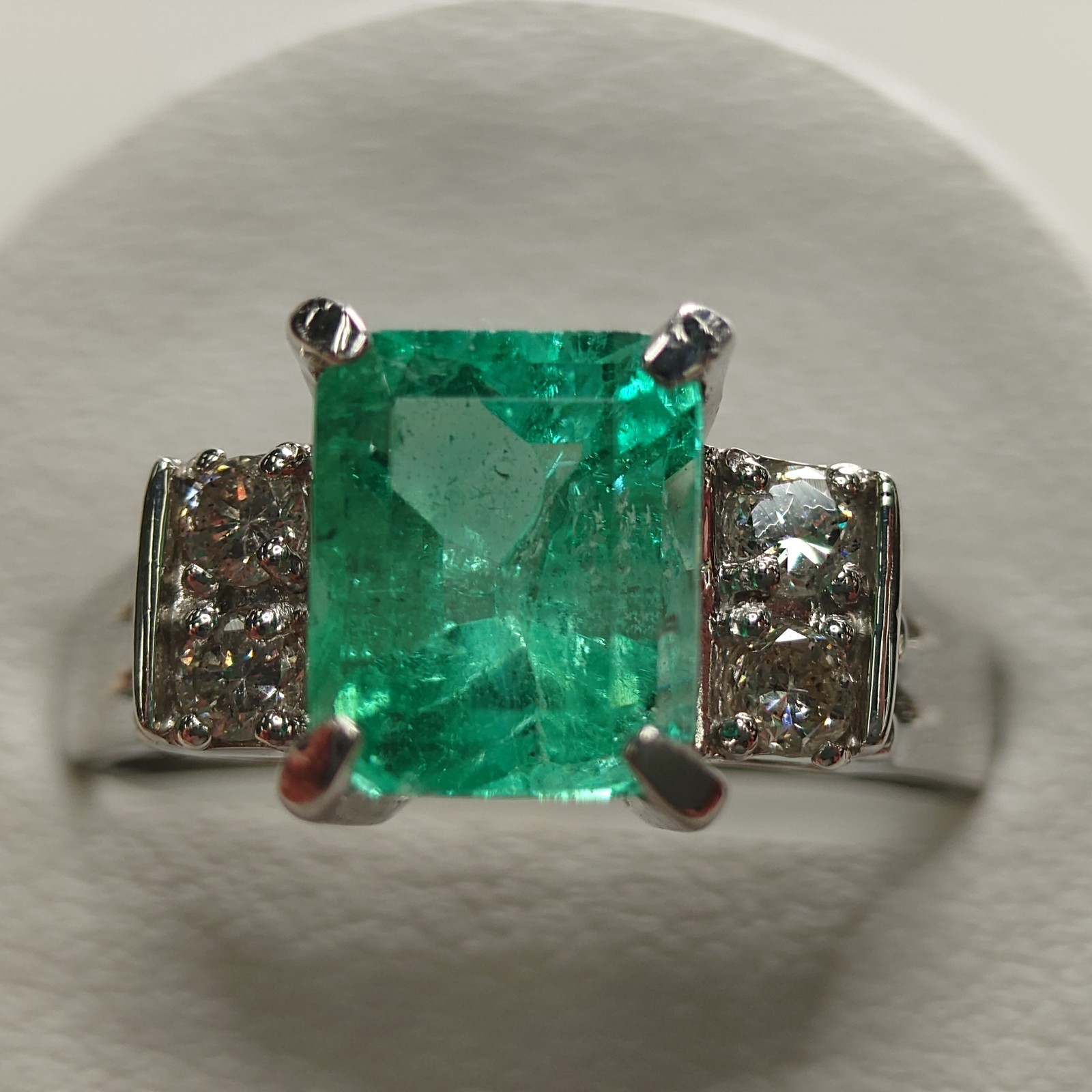 Emerald Ring, 900 Platinum RING Pt900 E2.36 D0.28 jew0001 Imported from Japan