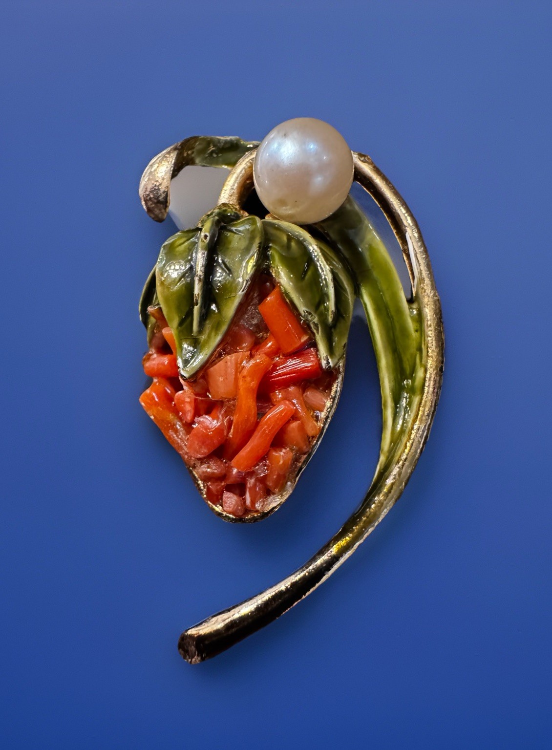 ART Arthur Pepper Vintage MCM Strawberry Brooch Green Enamel Pink Red Stones