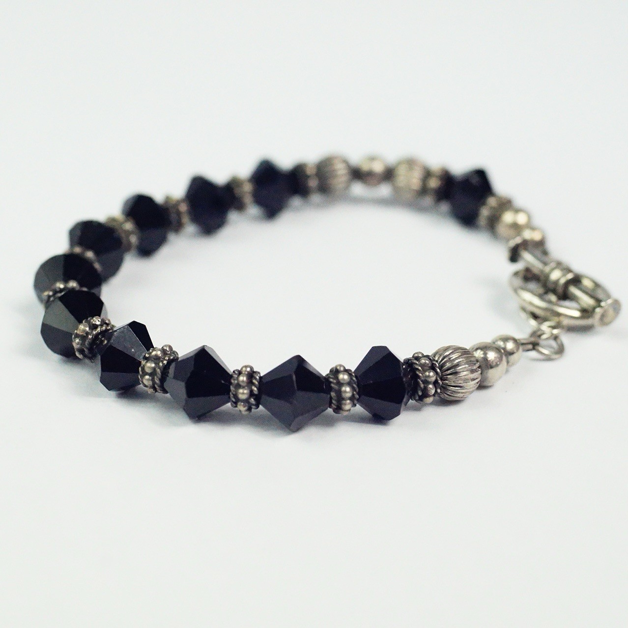 Vintage Sterling Silver Black Crystal Beaded Toggle Clasp Bracelet 7.36”