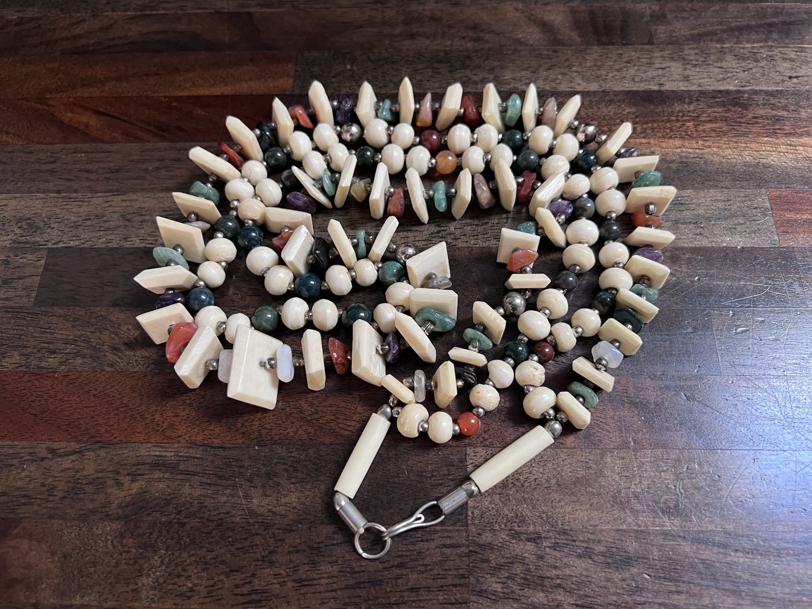 Vintage Ethnic Tribal Bone And Tribal Gemstone Beaded 15” Necklace