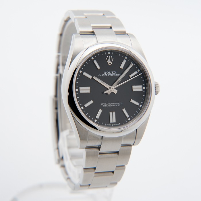 ROLEX Oyster Perpetual 41 124300 Black Warranty 2025 Box/Paper