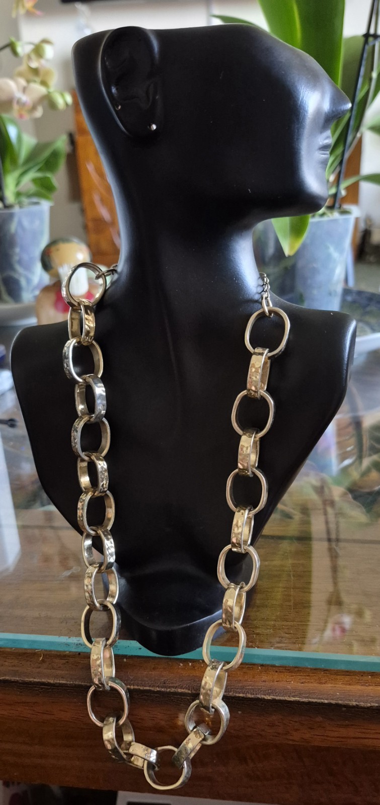 Hammered Brass Rings Necklace Maximum Length 20 Inches. Great Condition Vintage