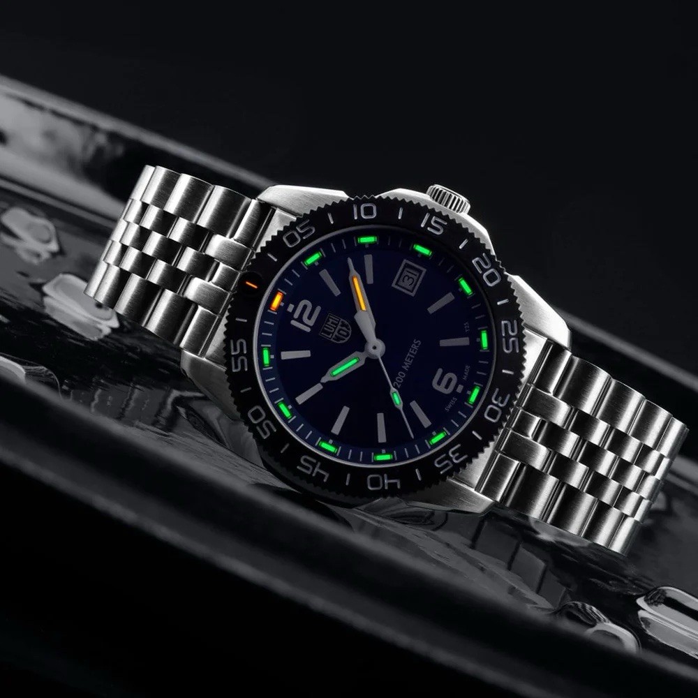 Luminox Pacific Diver Men’s Watch Blue Dial, Stainless Steel – XS.3123M.SET.1