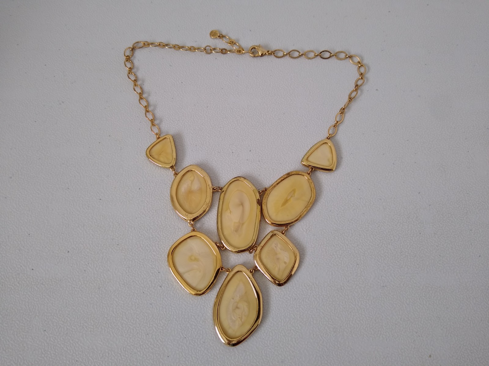 Stella Dot Necklace Fiona Bib Cream Goldtone Rhinestone Jewelry Designer Golden.