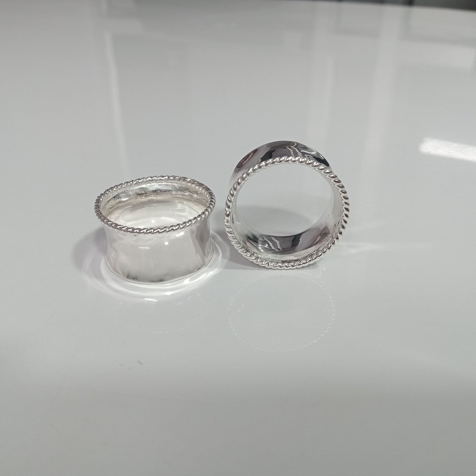 A Pair Of Silver Tunnel Double Flare Ear Textured Plugs Earring Earlets Gauges