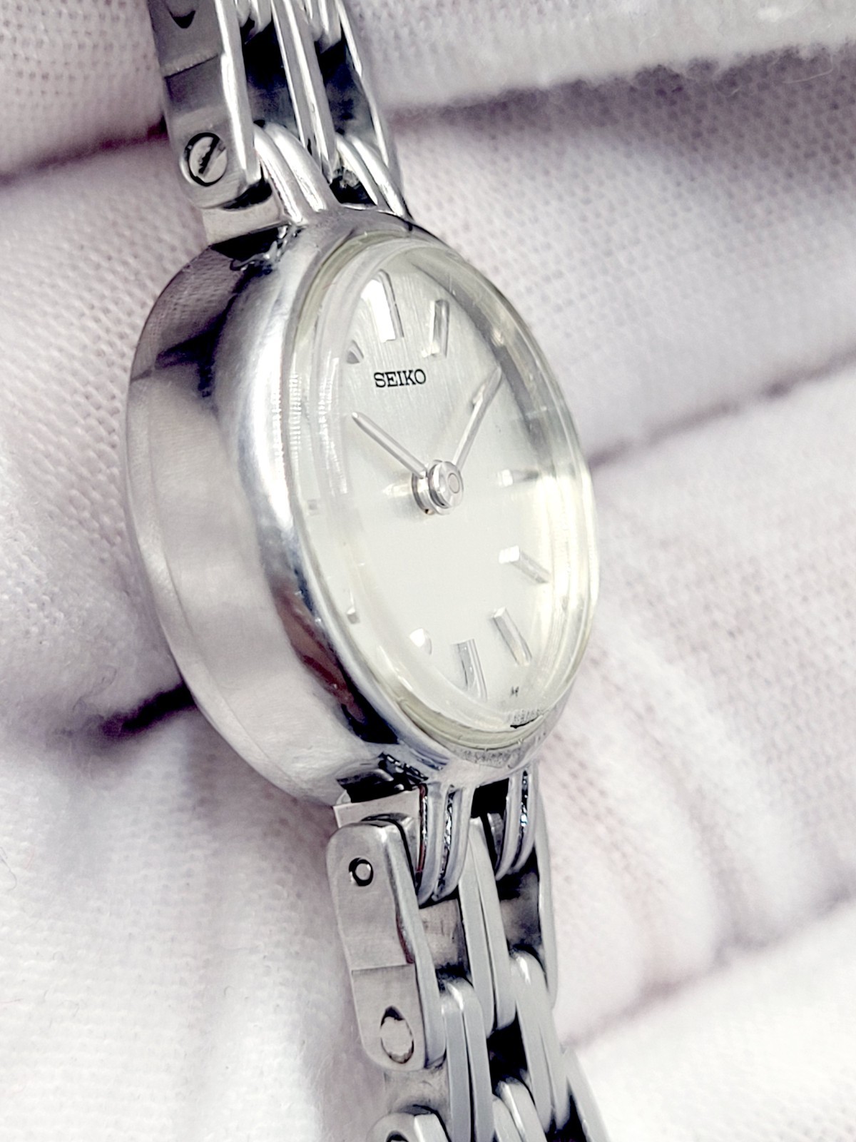 Seiko Ladies Mechanical 18mm Watch Ref. 1100-1400 Manual Wind Japan 1971 Works