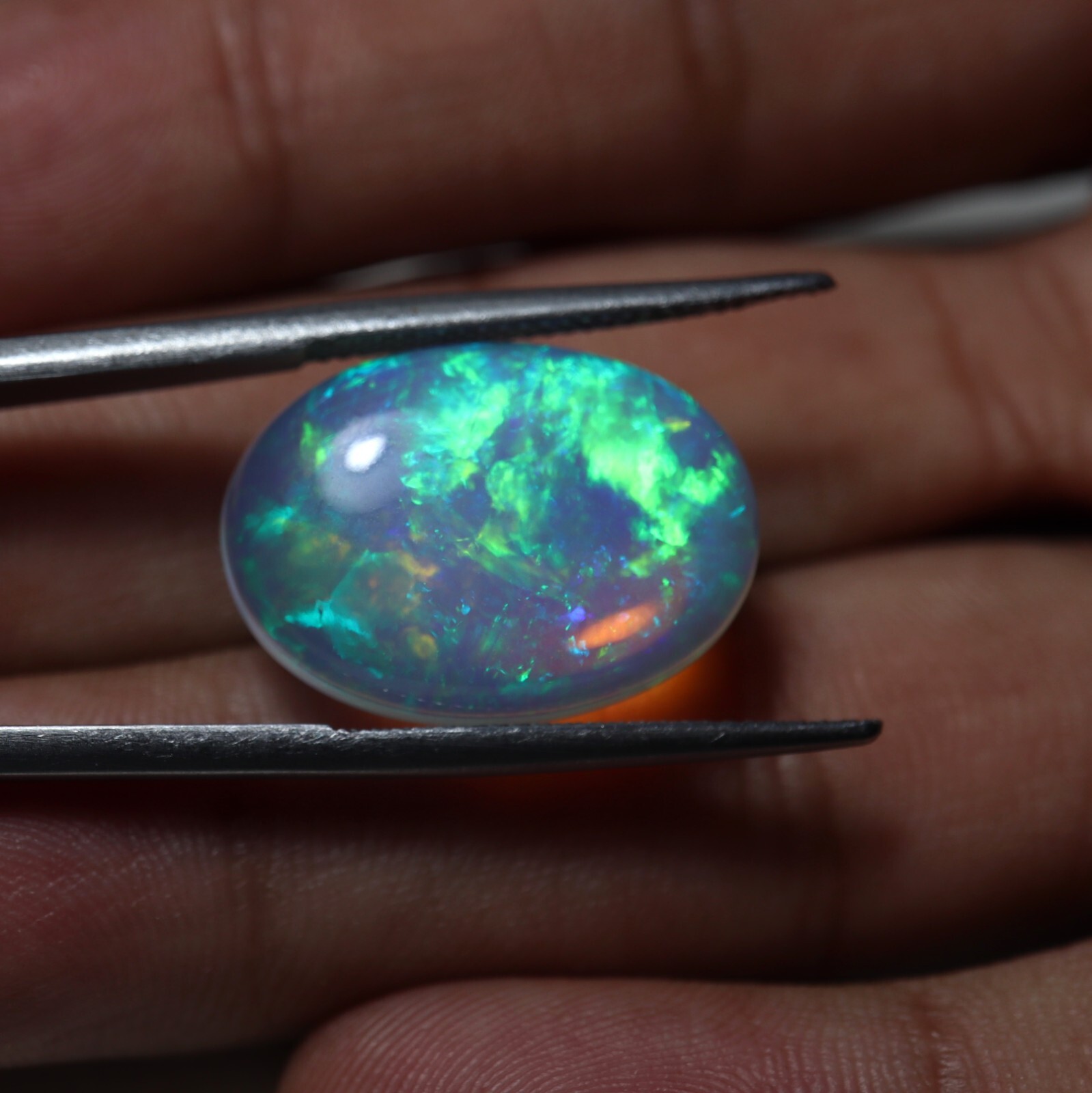 12.1 Ct 21.3×15.4 MM Natural AAA+ Multi Flashy Fire Ethiopian Opal Oval Cabochon