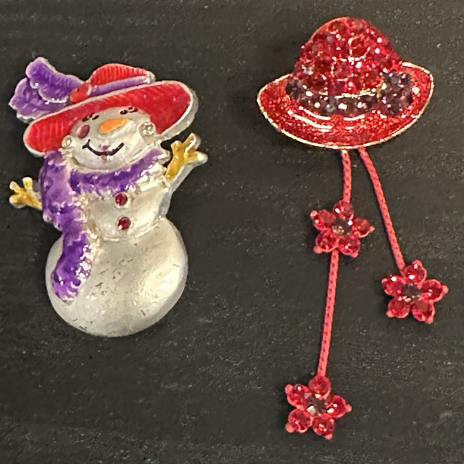 Red Hat Society One AJMC Snowman Brooch One Lapel Pin