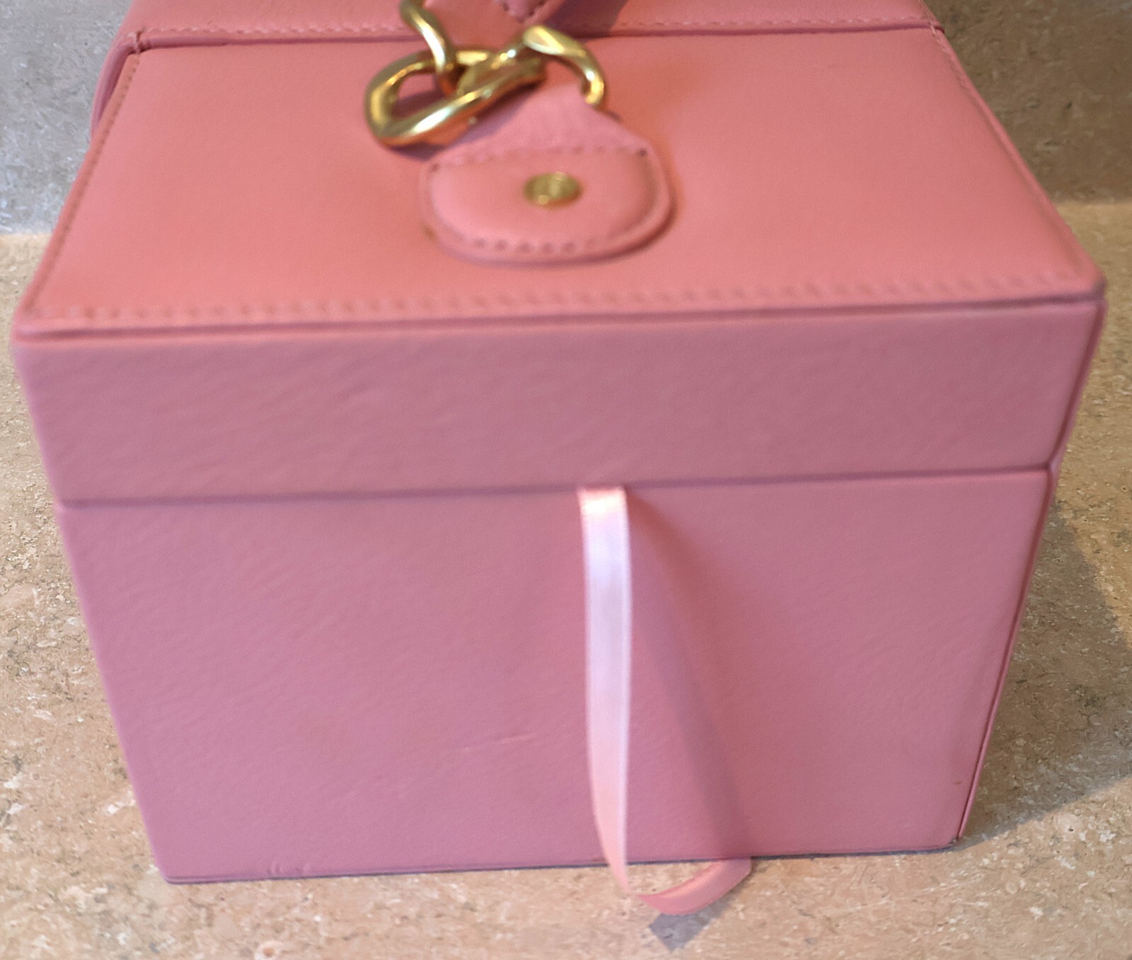 Juicy Couture Light Pink Soft Leather Train Case Jewelry Box & Storage – Vintage