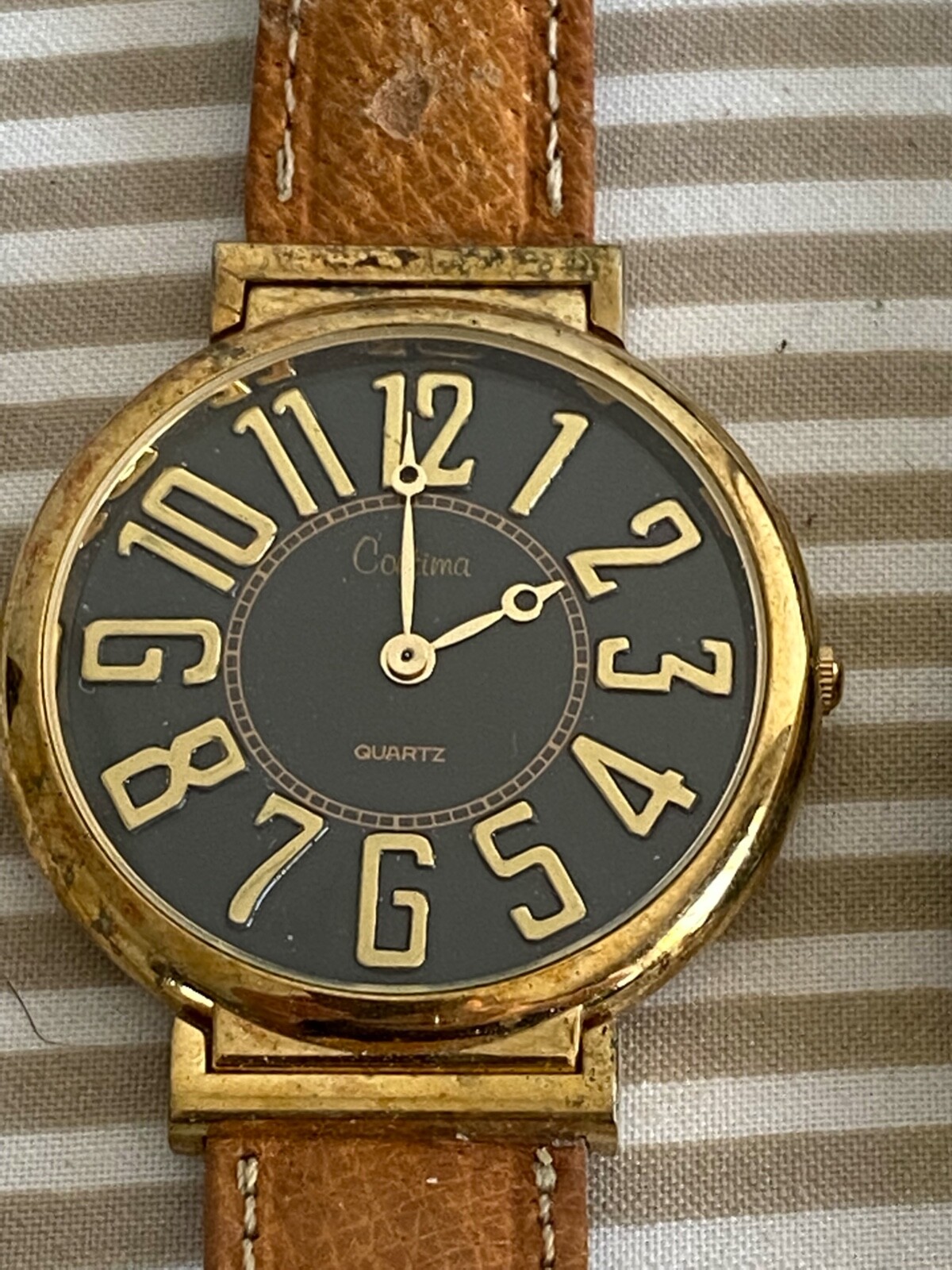 8 Unisex Watches – not working