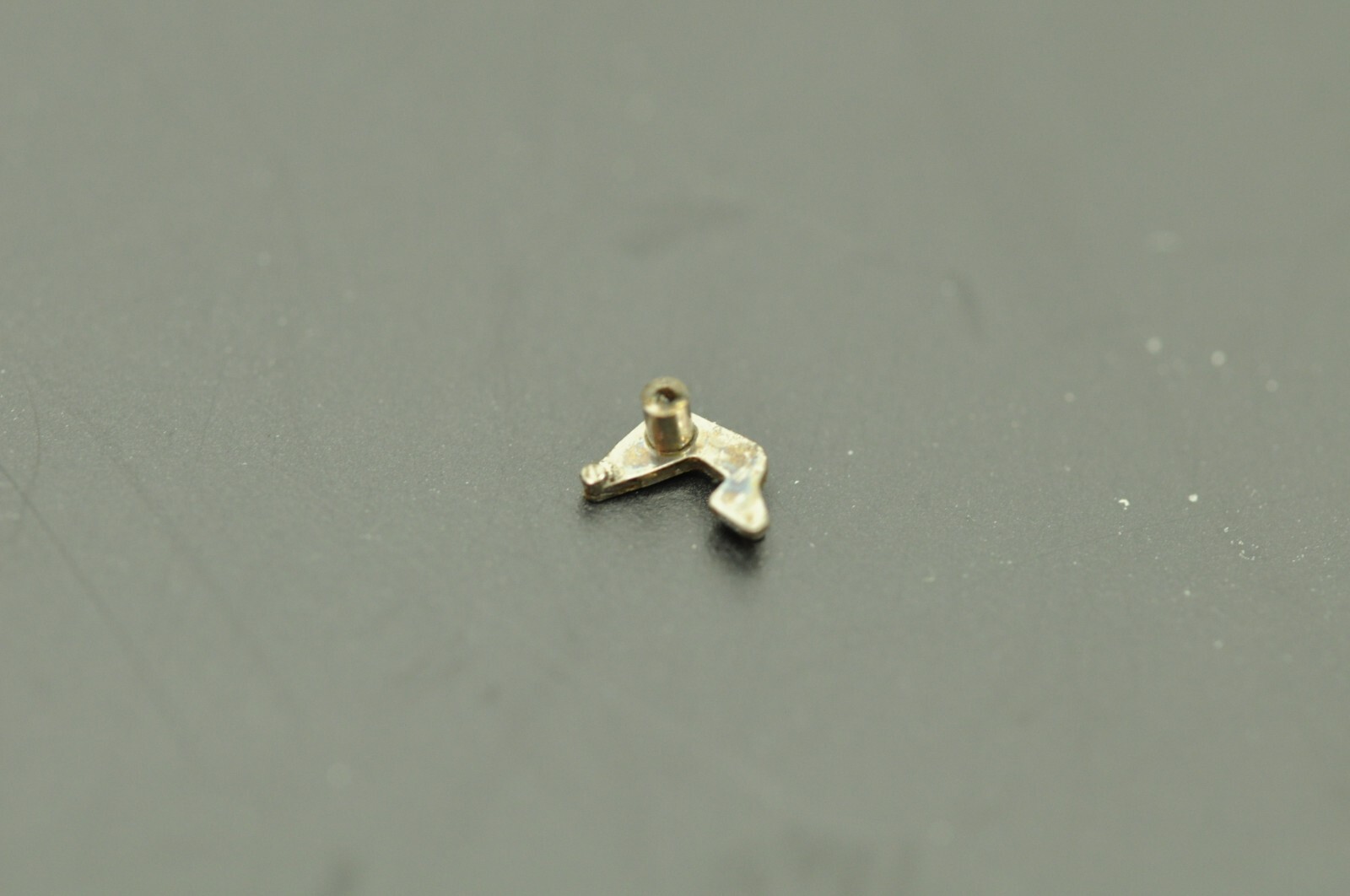 Omega watch spare part 563-1109 setting lever movement 563 564 565 750 -752 used