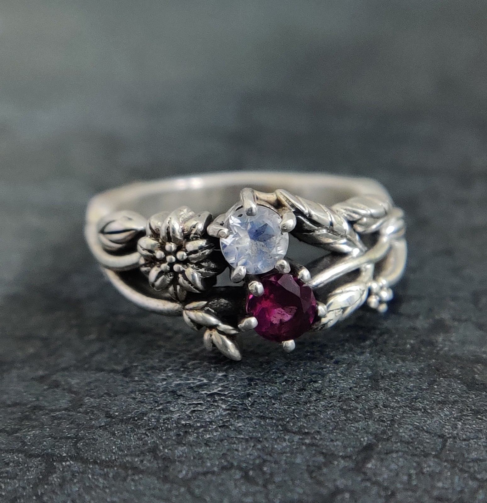 Nature Garnet Rainbow Moonstone 925 Silver Leaf Vine Floral Ring Wedding Band
