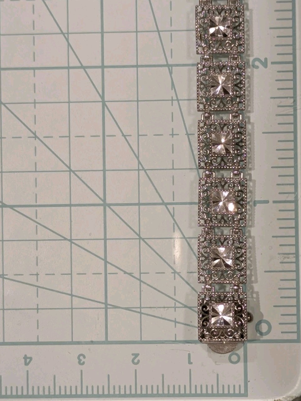 10kt White Gold 8.8mm Square Filigree Link Chain 7.25″ Bracelet 7.74 Grams