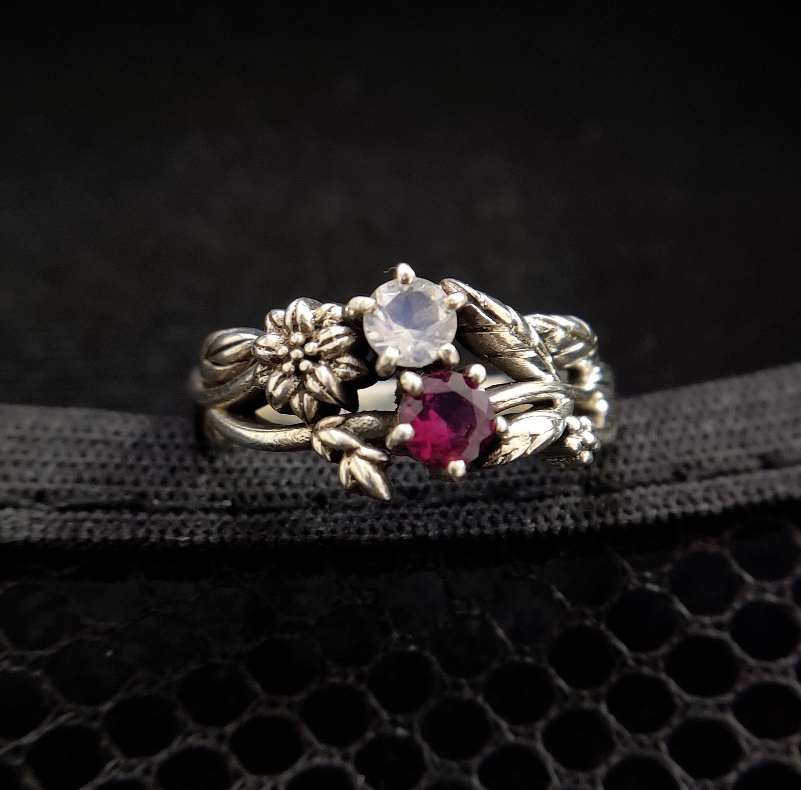 Nature Garnet Rainbow Moonstone 925 Silver Leaf Vine Floral Ring Wedding Band