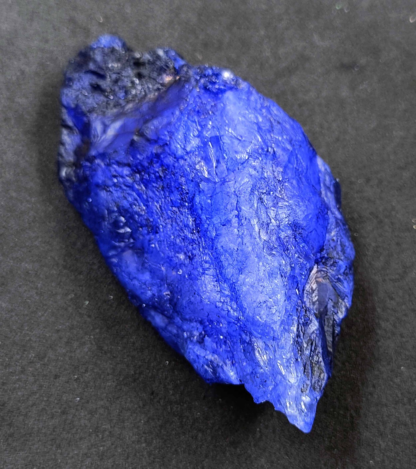 DYED 570 CARAT EGL CERTIFIED TRANSLUCENT ROUGH NATURAL BLUE SAPPHIRE GEMSTONE