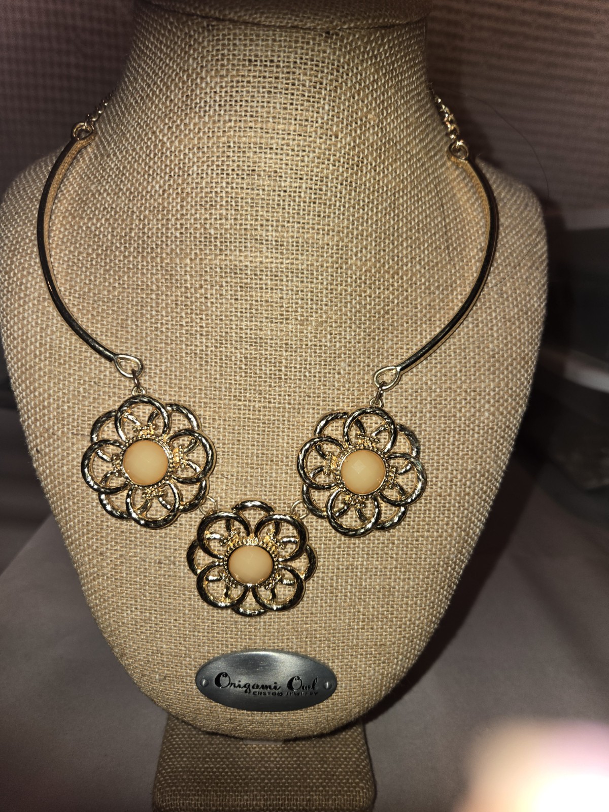 NY Origami Owl Gold Tone Floral Coral Statement Necklace