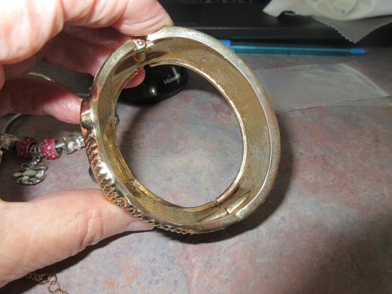 #B5 vintage lots of 14 items, set of 2 set earrings 1 rings and 2 necklaces 6