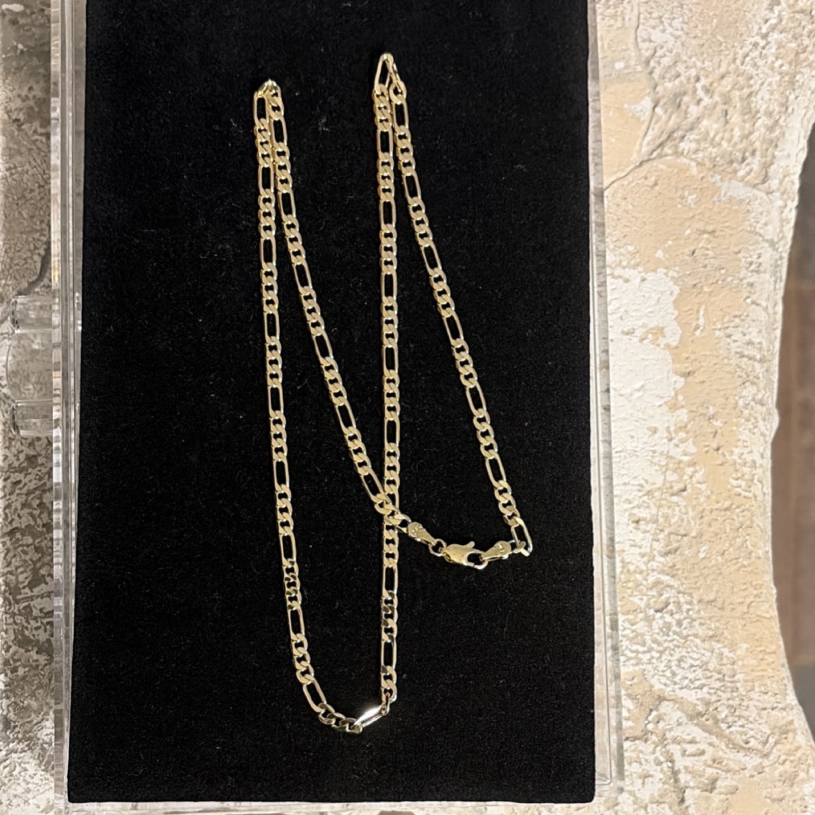 “750” (18K) Gold Italian 24” Figaro Chain Necklace – 24in – Weight 11.6g