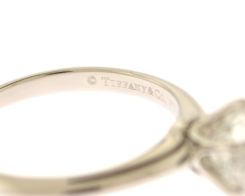 Tiffany & Co. Platinum PT950 1.37 Carat H VS1 Diamond Solitaire Engagement Ring