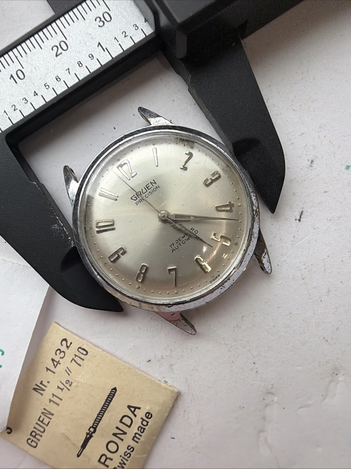AY15 Vintage Gruen Precision Autowind Automatic Men Watch No Crown Running As Is