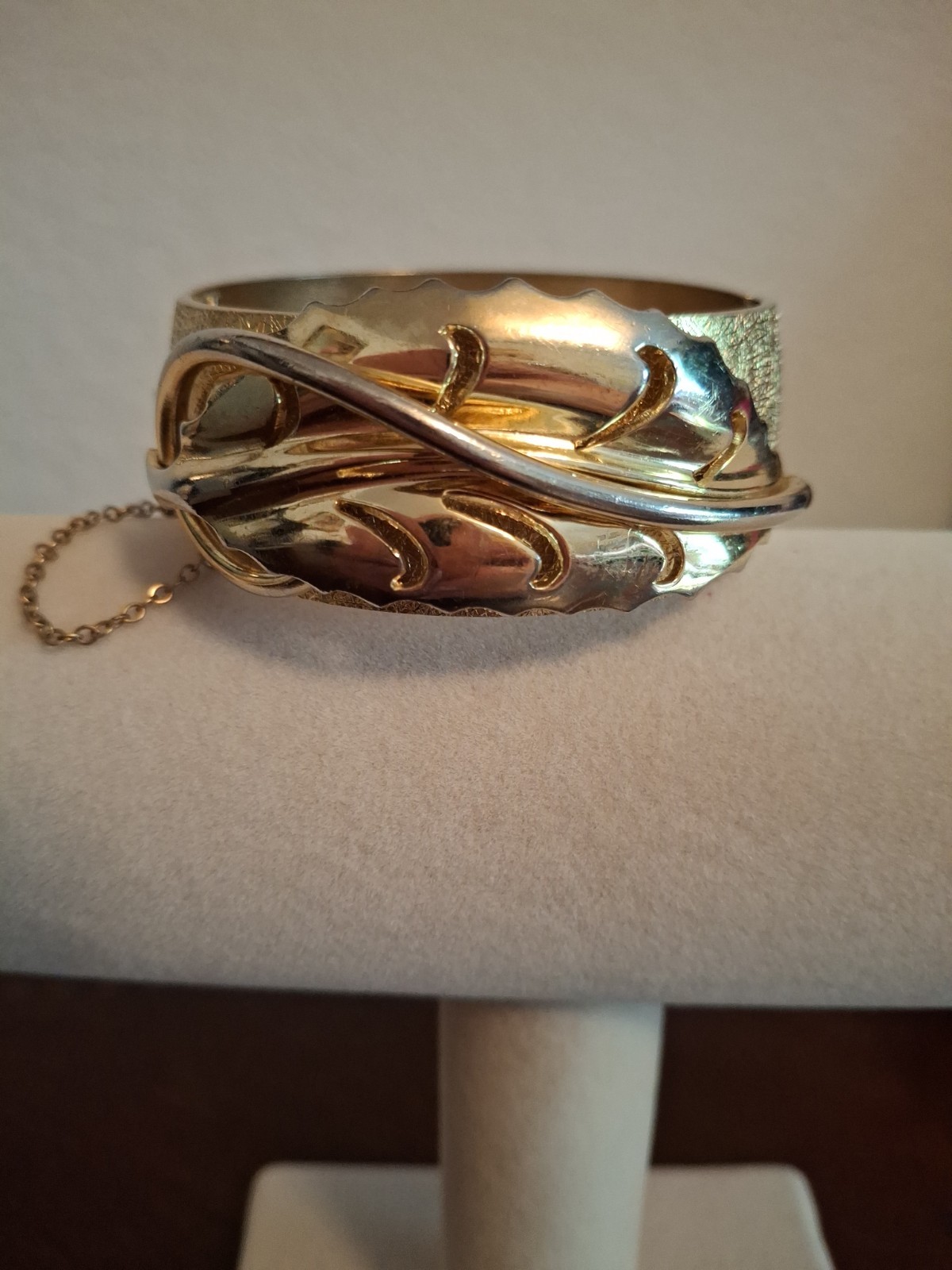 Vintage Rare Whiting & Davis Bracelet Gold Leaf Design With Safety Chain Size 7