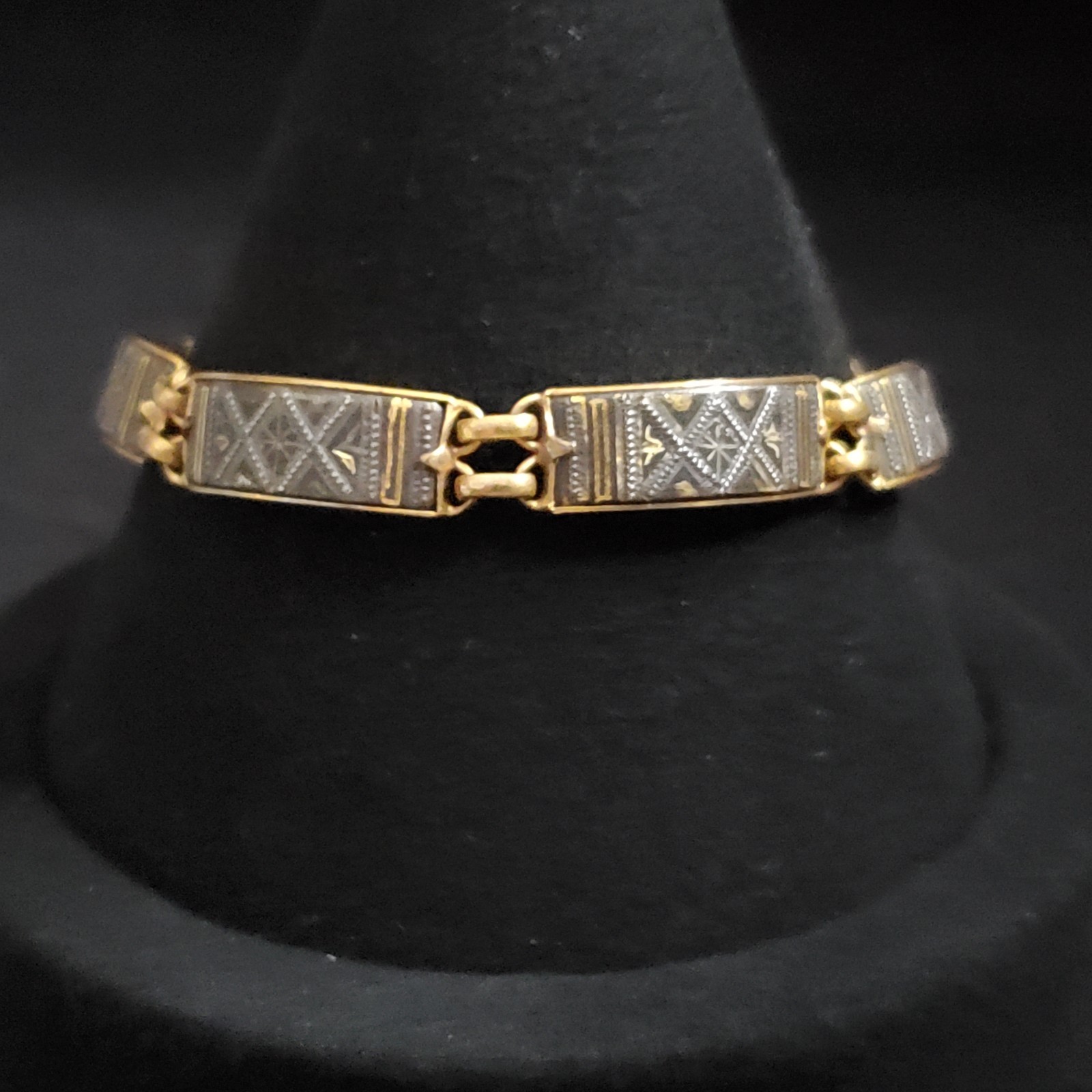 Vintage Damascene Bracelet Etched Gold Tone Paneled 6.5″