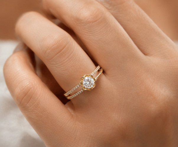1.0Ct Round Cut Simulated Diamond Solitaire Promise Ring 14K Yellow Gold Plated