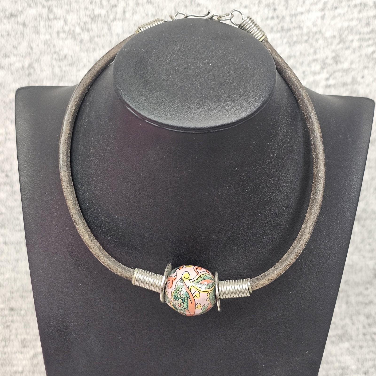 Handmade Leather Necklace Floral Ceramic Bead Silver Tone Coil Choker 15″ Unique