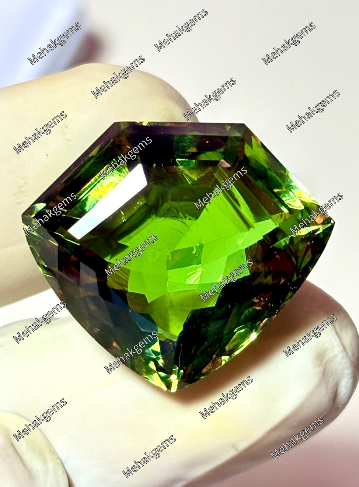 43 Ct Zultanite Gemstone, Color Changing Diaspore, Fantasy Cut Shield, Collector