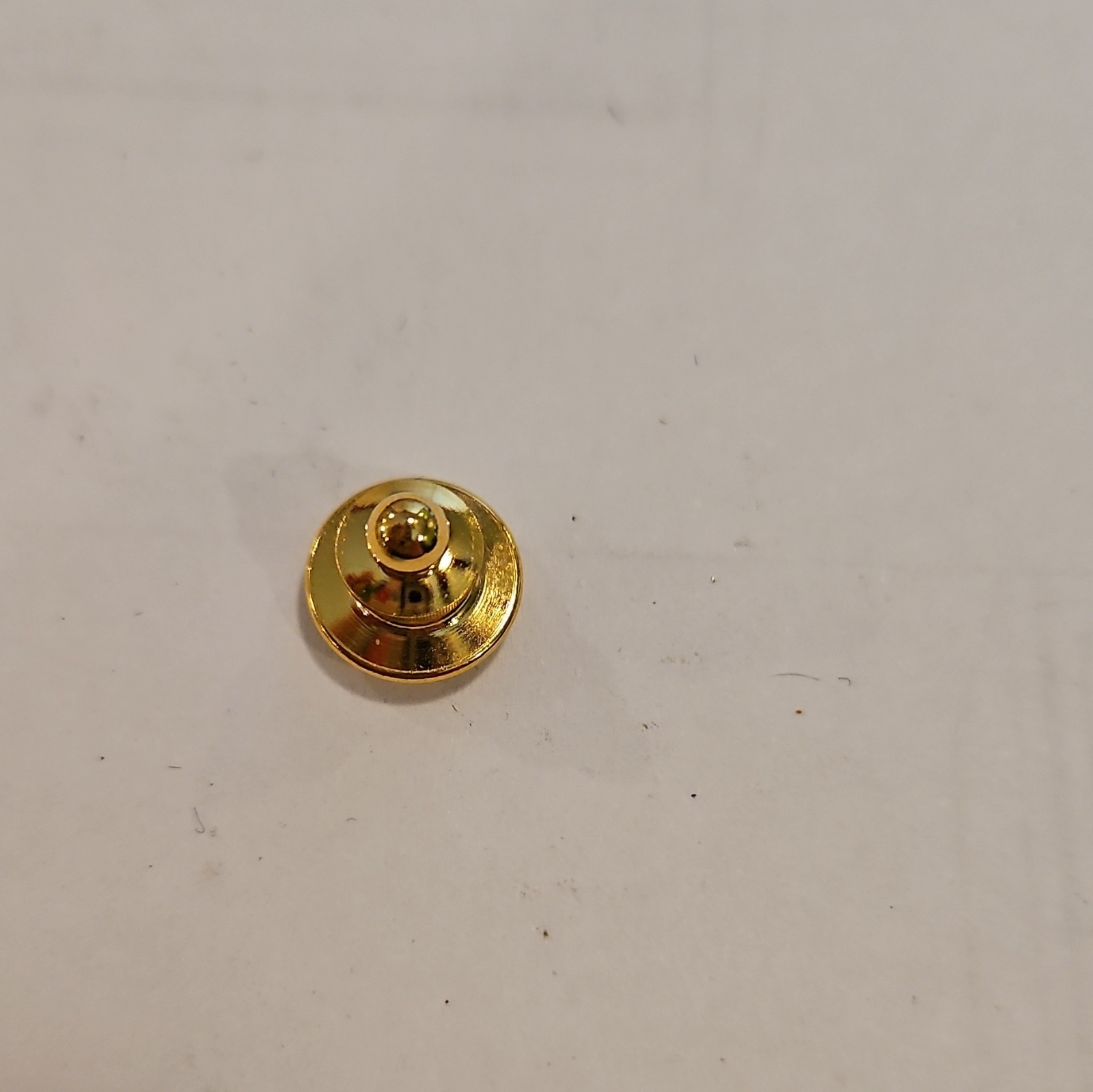 Gold Tone Metal Flame Shape Lapel Pin / Tie Tack w/ Clutch Back