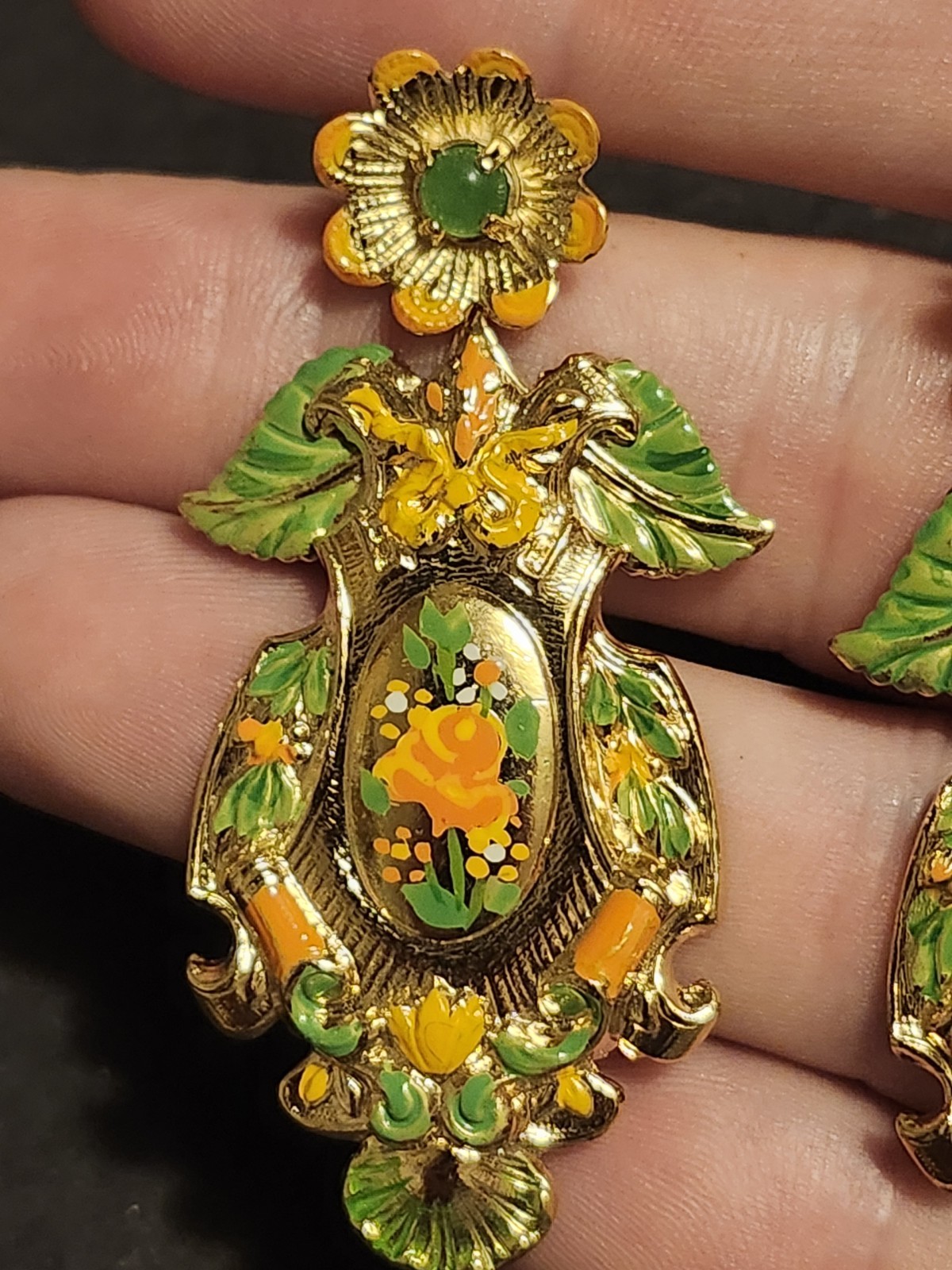Vintage Zoe Coste Made In France Gold Tone Floral Motif Dangle Earrings
