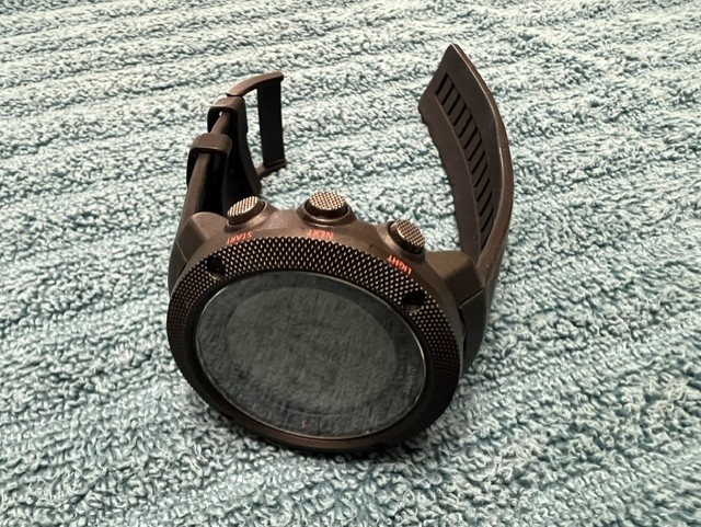 Suunto Traverse Alpha Black Red Smart Watch – GPS – Amazing Condition!