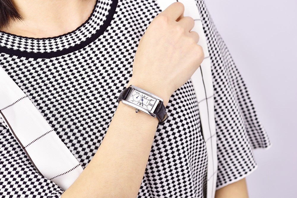 Luxury Classic Tank Quartz Retro Vintage Style Casual Business Women’s Watch