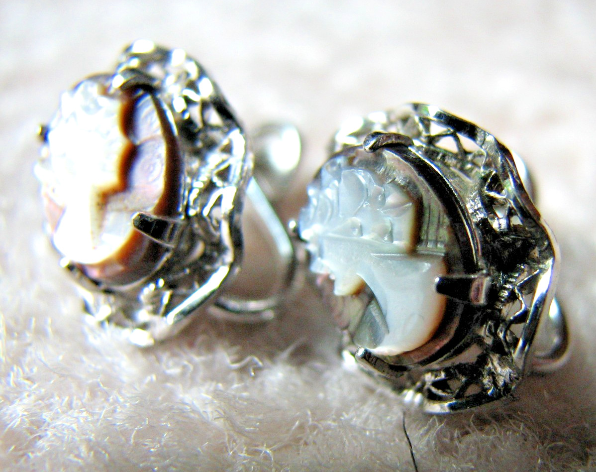 Vintage Sterling Silver Sorrento Cameo Mother of Pearl Screw Back Earrings