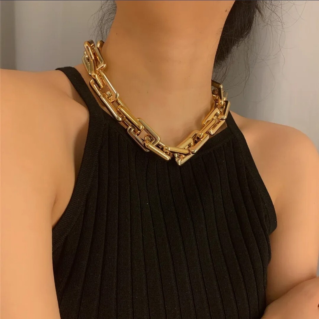 Women’s Lightweight Gold Color Chunky Style 18″ Chain Choker Necklace 92-2