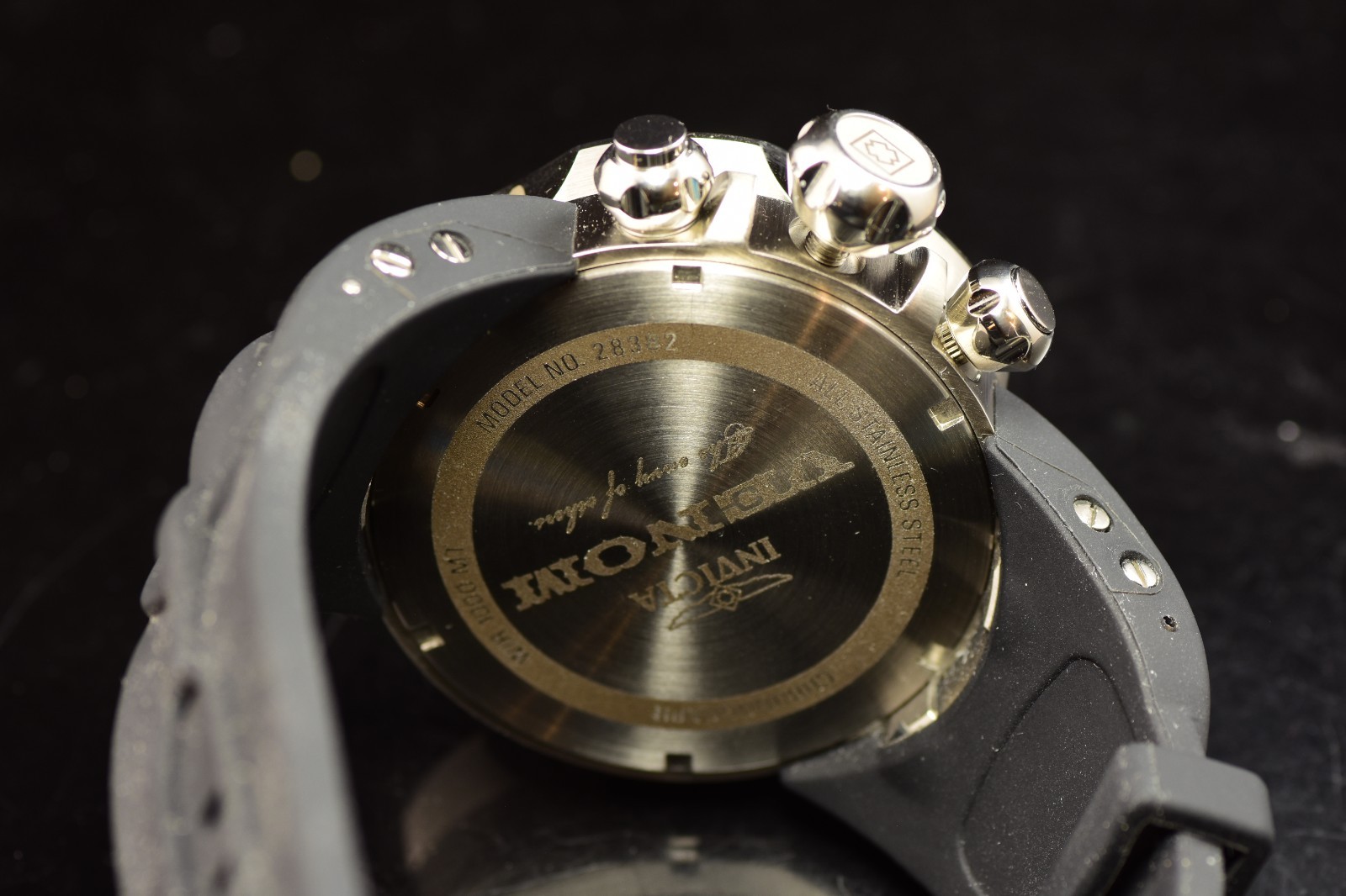 Invicta PRO DIVER Black Dial SOLID TITANIUM AUTOMATIC Men’s Watch (PRE-OWNED)