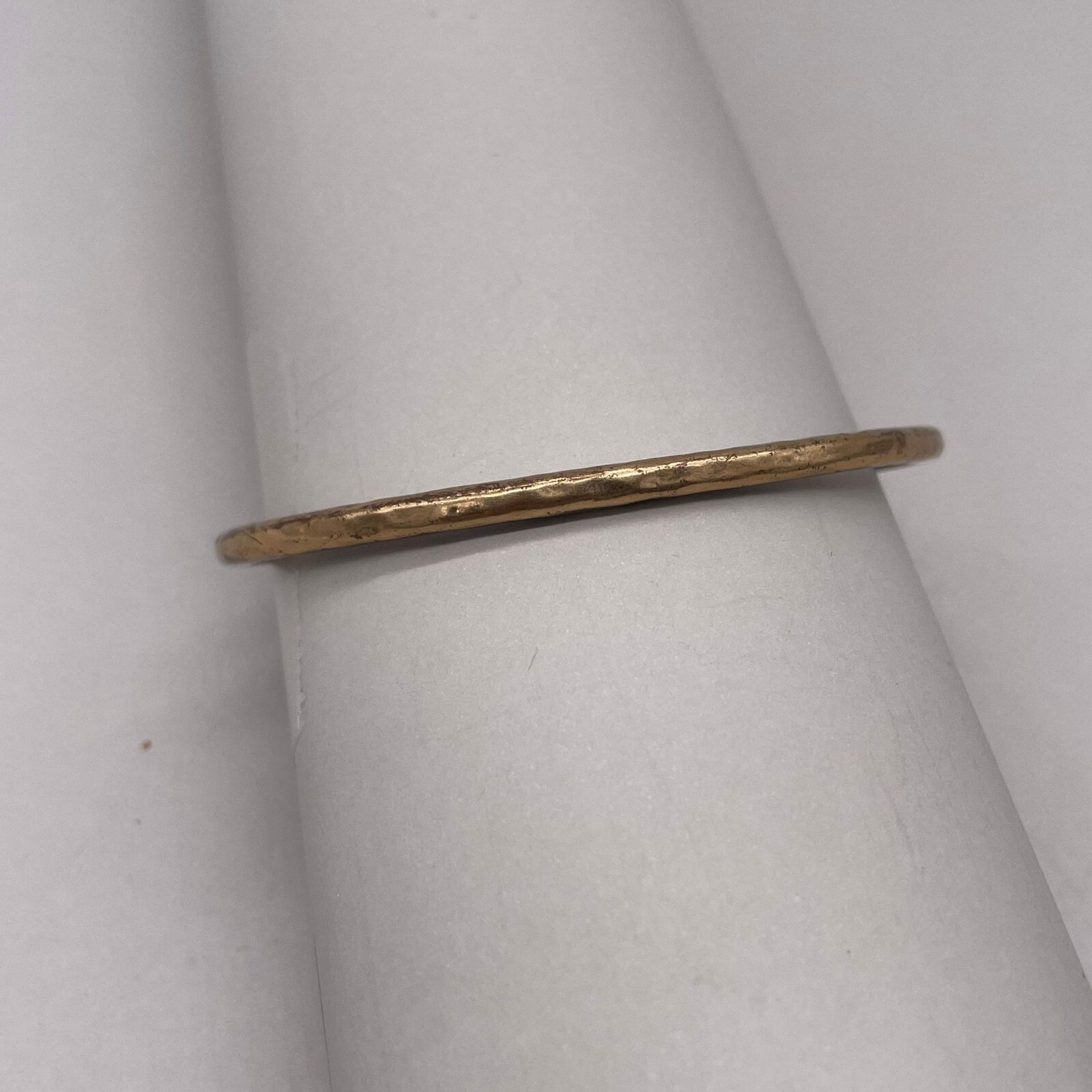 Lucky Brand Hammered Bangle Bracelet Gold Tone Classic Modern Casual Work