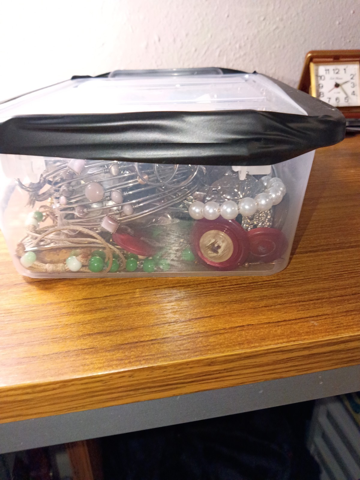 2LB 4 1/2 OZ Pounds Mystery Jewelry Box With Giovanni Touchstone And Others