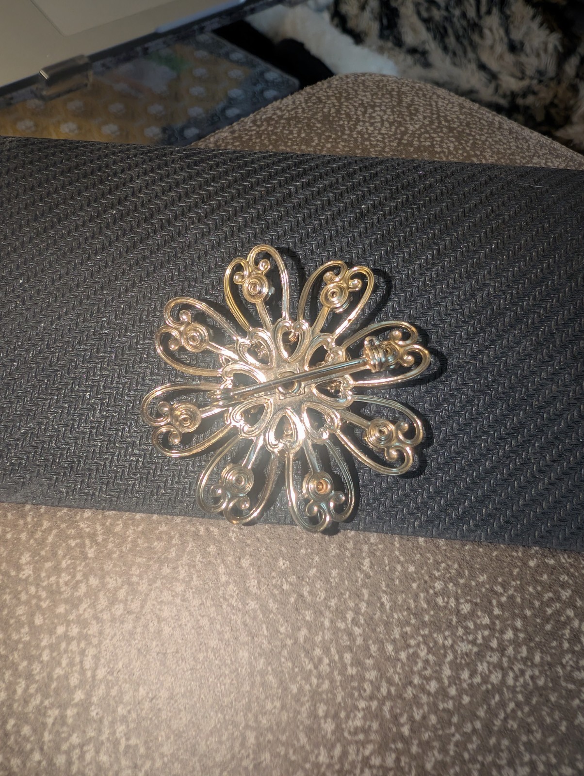 Vintage Gold Tone Brooch Open Work Floral/Snowflake Unsigned