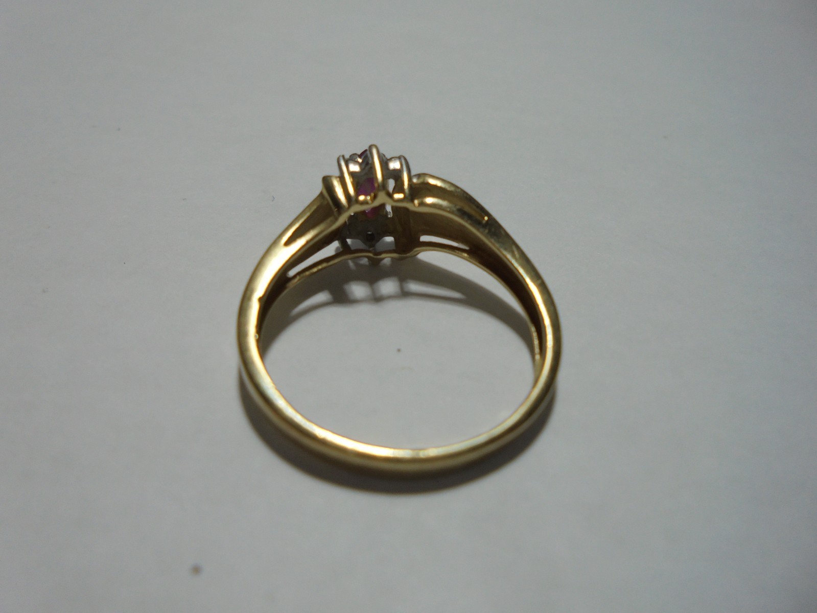 14kt Yellow Gold Ruby Ring size 6.25 vintage possible antique