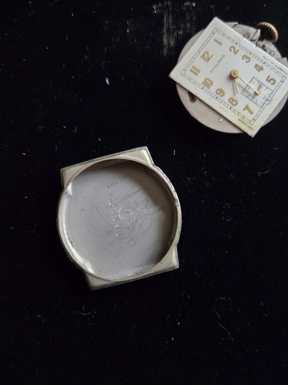 VINTAGE WATCH MIDLAND FLARED STEPPED SIDES CASE REF111/2190P 17JEWELS SWISS 1930