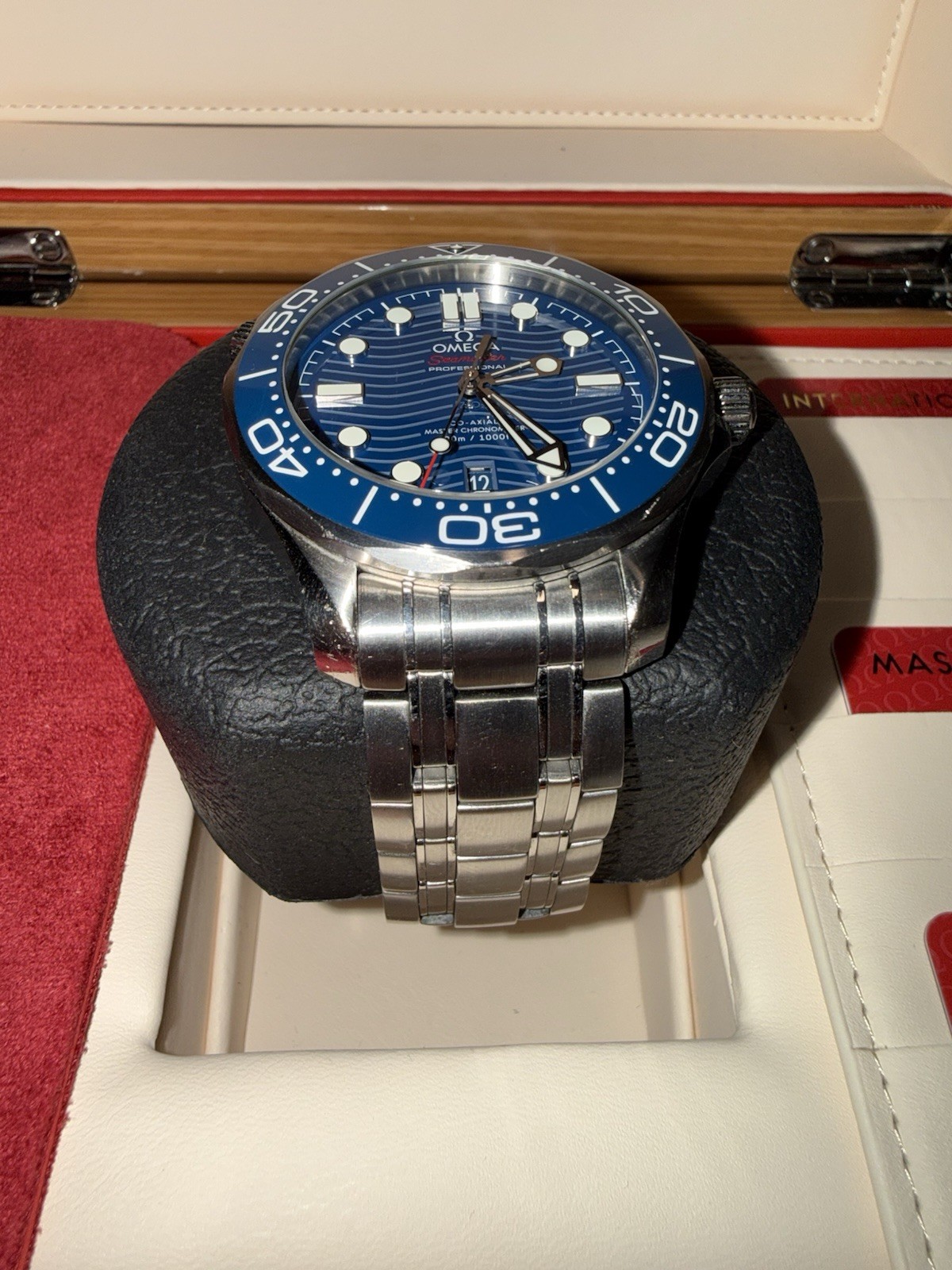 OMEGA Seamaster Professional Diver 300M 42mm Blue Wave Dial Auto Box Papers