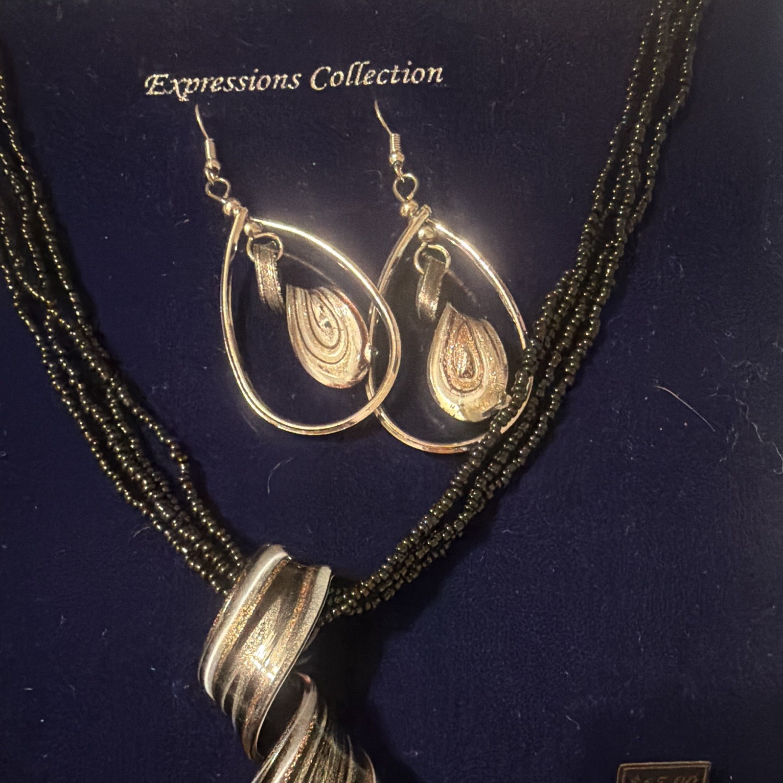 Bella Perlina Expressions Collection Black Silver Tone Jewelry Set Earrings